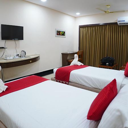 Hotel Grand Nagarjuna By Konark Hotels Guntur Ngoại thất bức ảnh